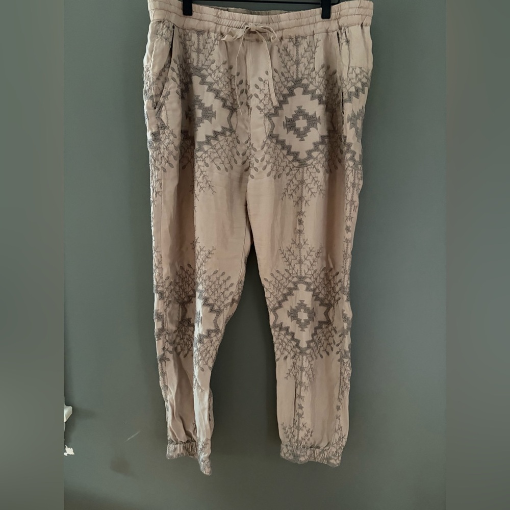 Biya/Johnny Was Taupe Joggers, L, pockets in front of pockets in back. Sweet!!